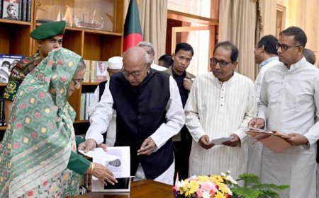 গণভবনে তলব করে রাজশাহীর নেতাদের যে বার্তা দিলেন দলীয় প্রধান শেখ হাসিনা