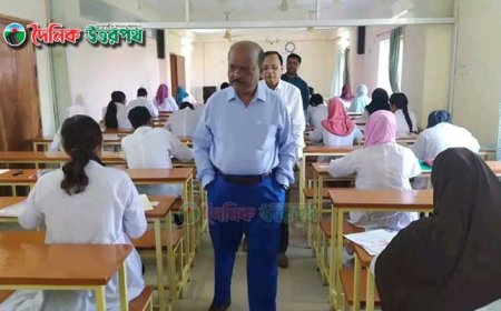 রামেবি উপাচার্যের বিডিএস পরীক্ষার কেন্দ্র পরিদর্শন