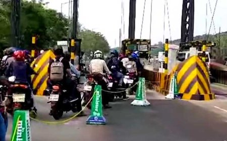 দীর্ঘ ৯ মাস পর পদ্মা সেতুতে মোটরসাইকেল পারাপার শুরু