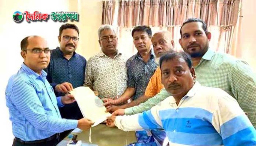 রাসিকের ২১ নং ওয়ার্ডের কাউন্সিলর প্রার্থী গোলাম ফারুকের মনোনয়নপত্র দাখিল