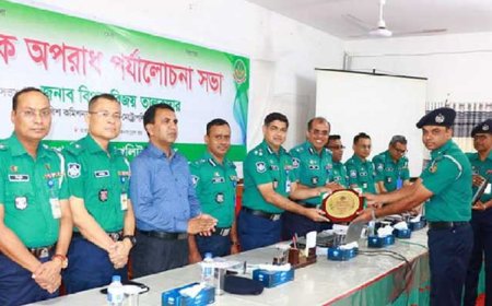 মতিহার থানার রুহুল আমিন আরএমপি'র শ্রেষ্ঠ ওসি
