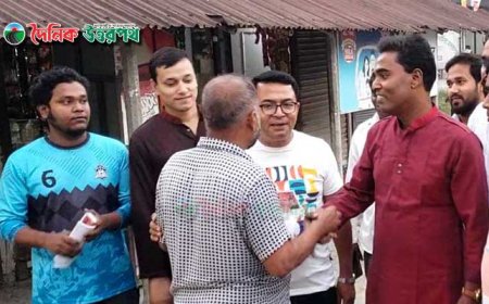 নৌকায় ভোট চেয়ে জনগনের দ্বারে দ্বারে মালেক শেখ