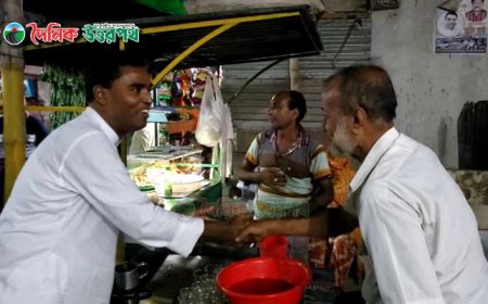 নাটোরের দিঘাপতিয়া হাটে মালেক শেখ এর ব্যাপক জনসংযোগ